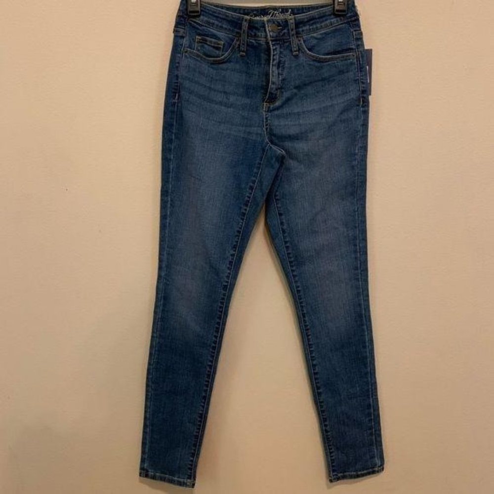 Universal Thread Mid Rise Skinny Blue Jeans